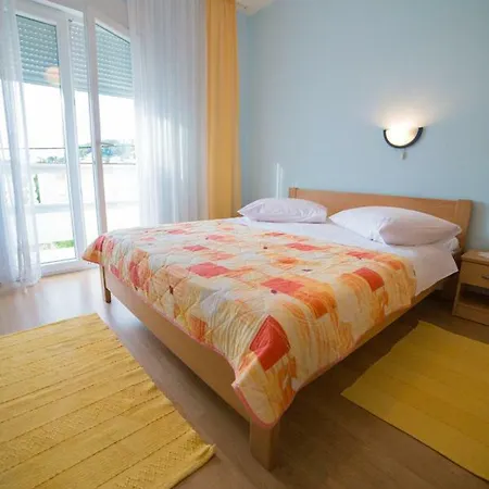 Violet Apartment *